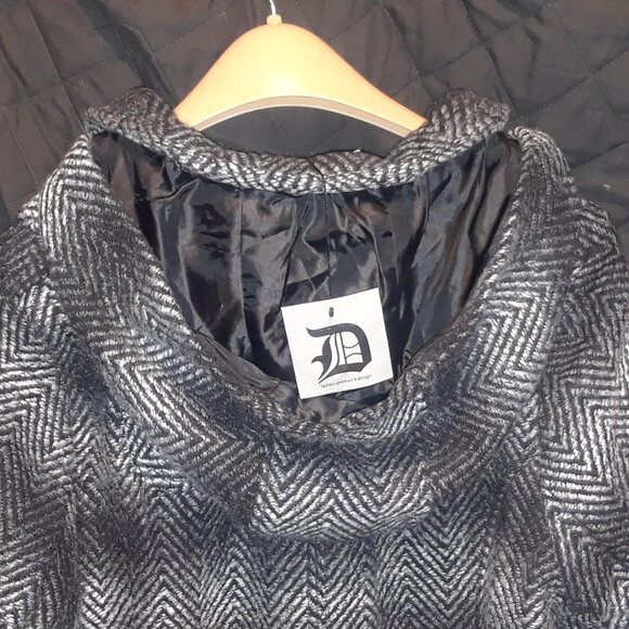 DOLLHOUSE  OUTERWEAR  ULTIMATE  PEACOAT ( BRAND NEW !!!!!!!! ) - Picture 3 of 5